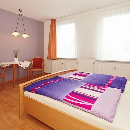 Apartment Redies *