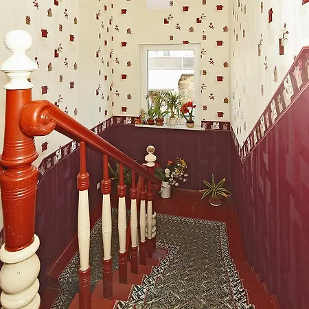 Apartment Redies *